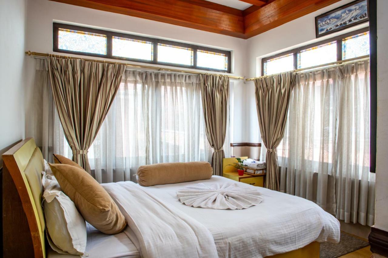 Shangrila Boutique Hotel Катманду Екстер'єр фото