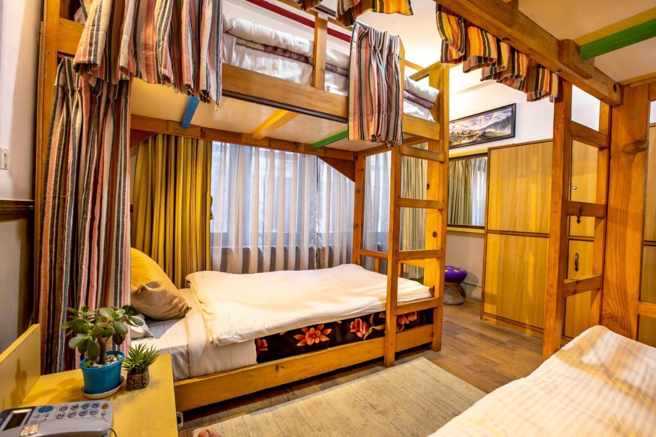 Shangrila Boutique Hotel Катманду Екстер'єр фото